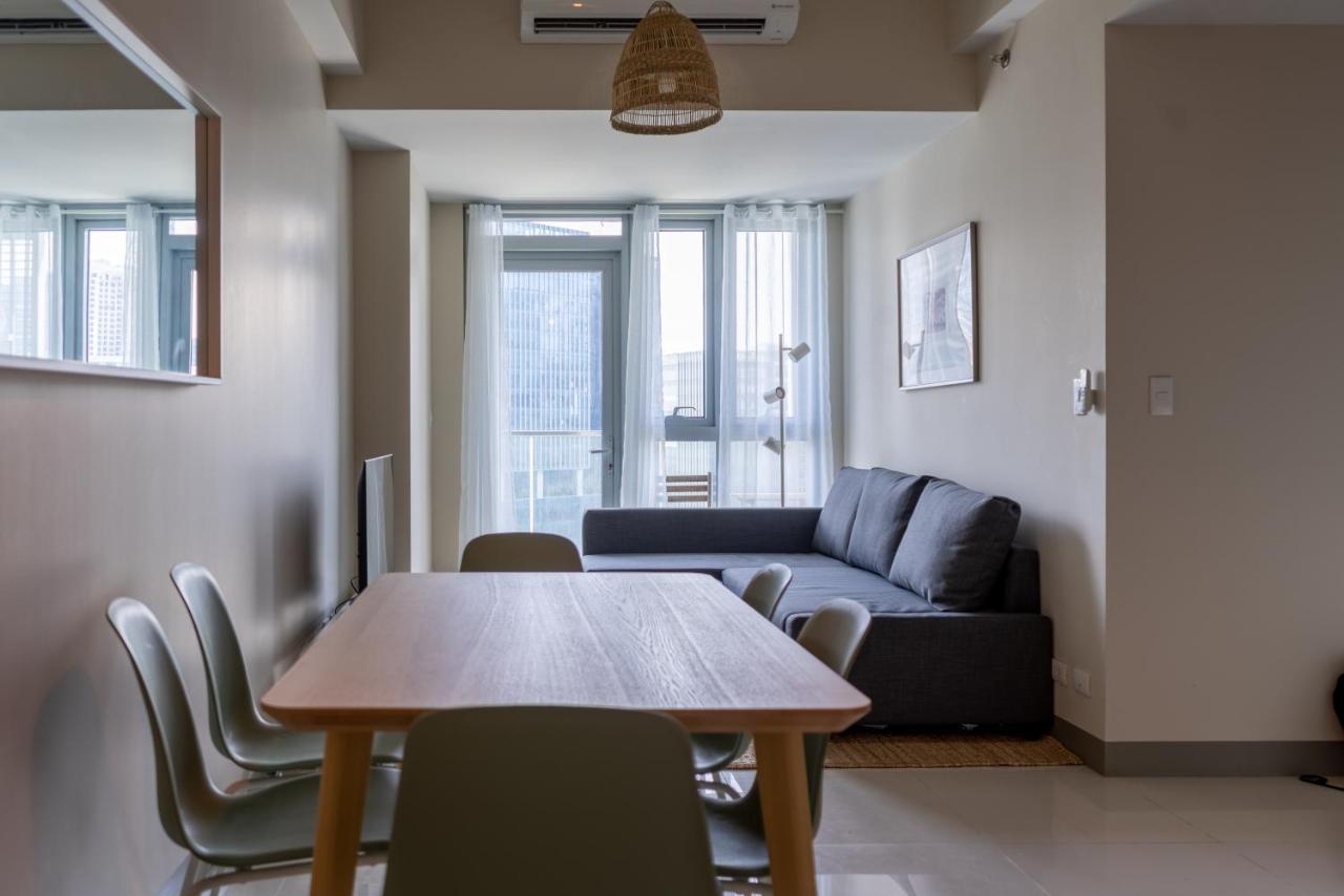 Uptown Parksuites Apartments Tower 2 Bgc By Ph Staycation Manila Dış mekan fotoğraf