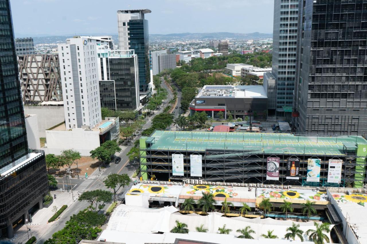 Uptown Parksuites Apartments Tower 2 Bgc By Ph Staycation Manila Dış mekan fotoğraf