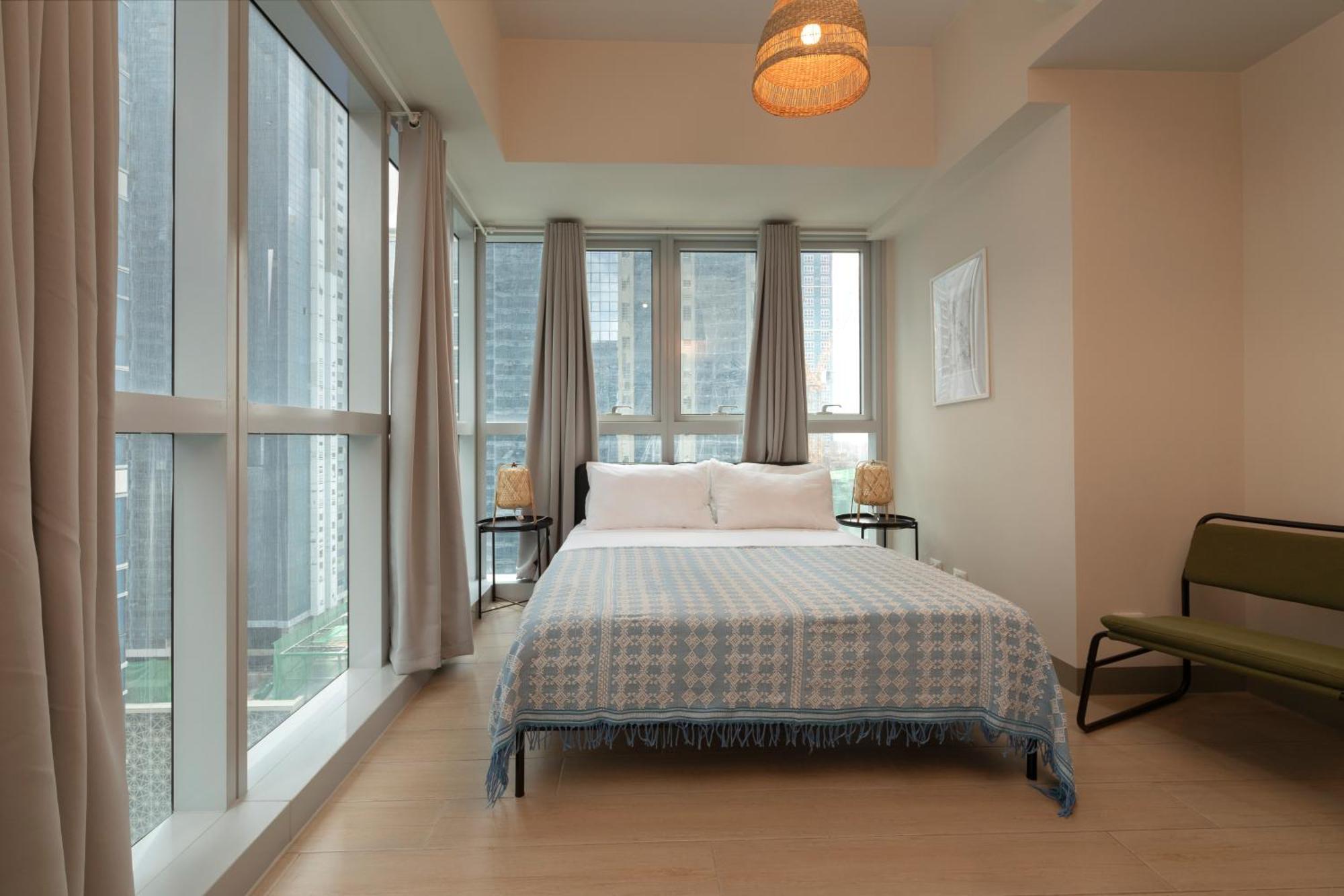 Uptown Parksuites Apartments Tower 2 Bgc By Ph Staycation Manila Dış mekan fotoğraf