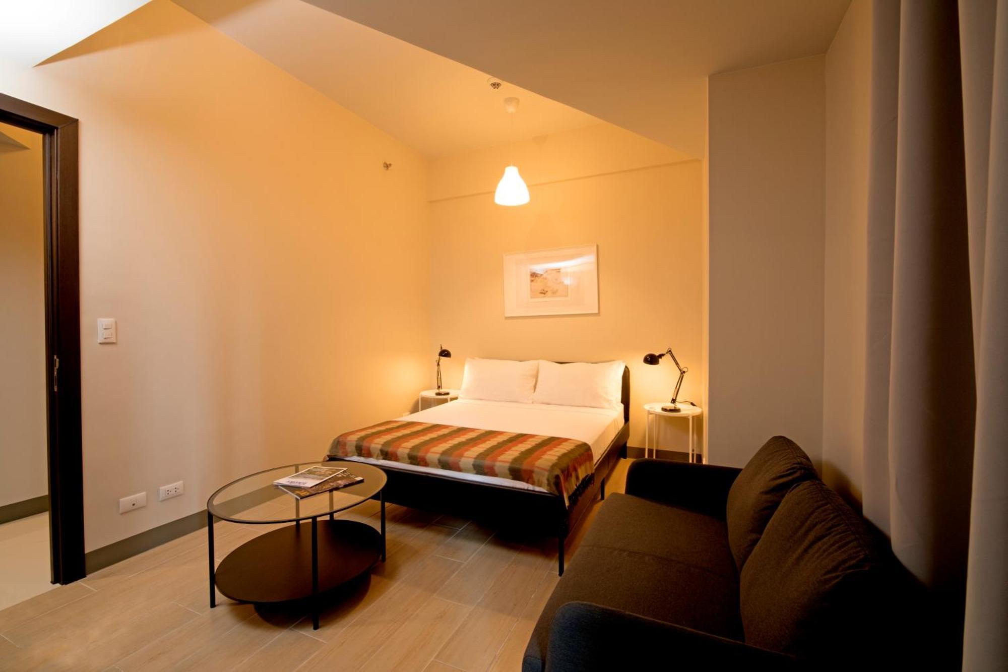 Uptown Parksuites Apartments Tower 2 Bgc By Ph Staycation Manila Dış mekan fotoğraf