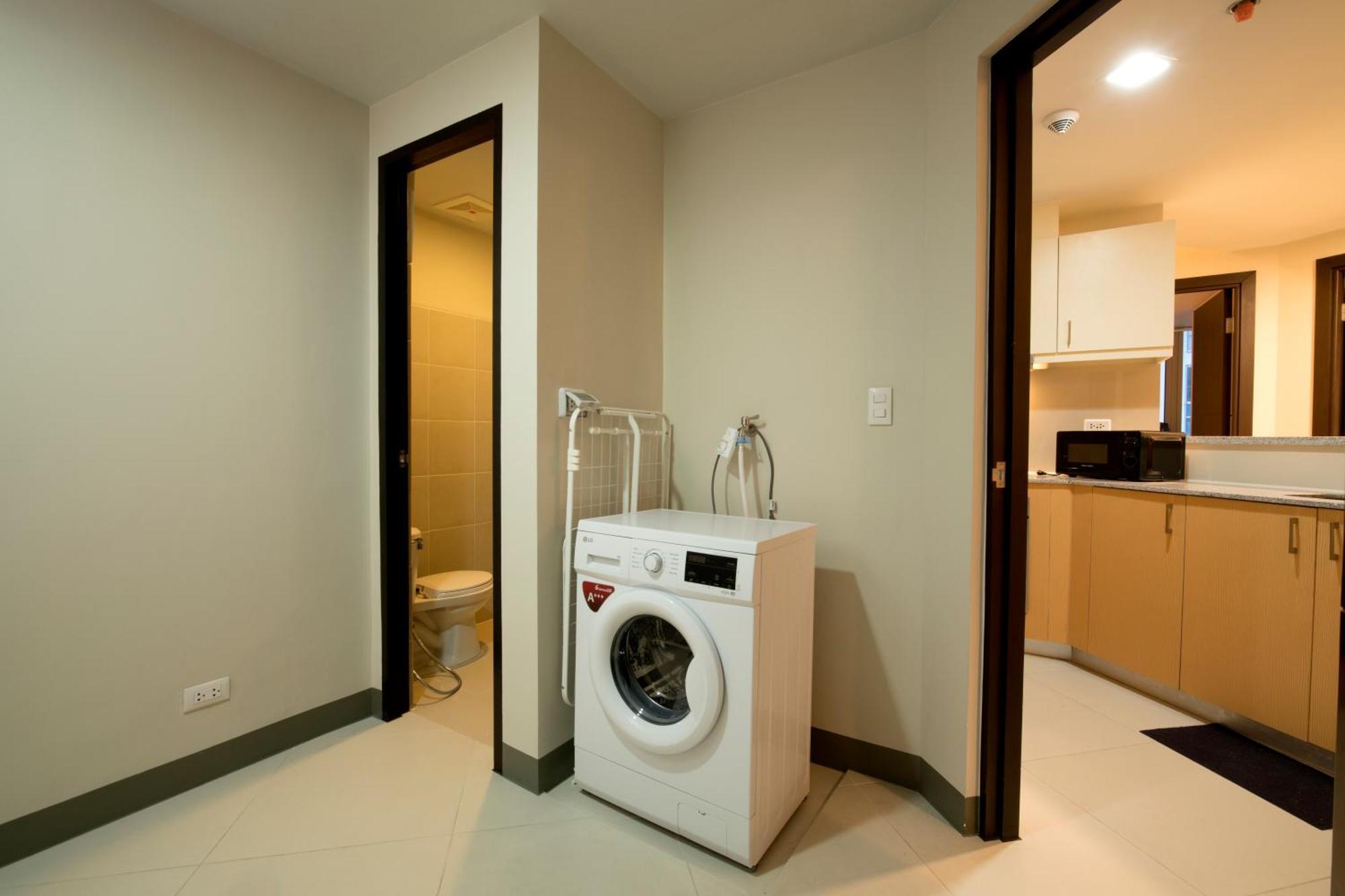 Uptown Parksuites Apartments Tower 2 Bgc By Ph Staycation Manila Dış mekan fotoğraf