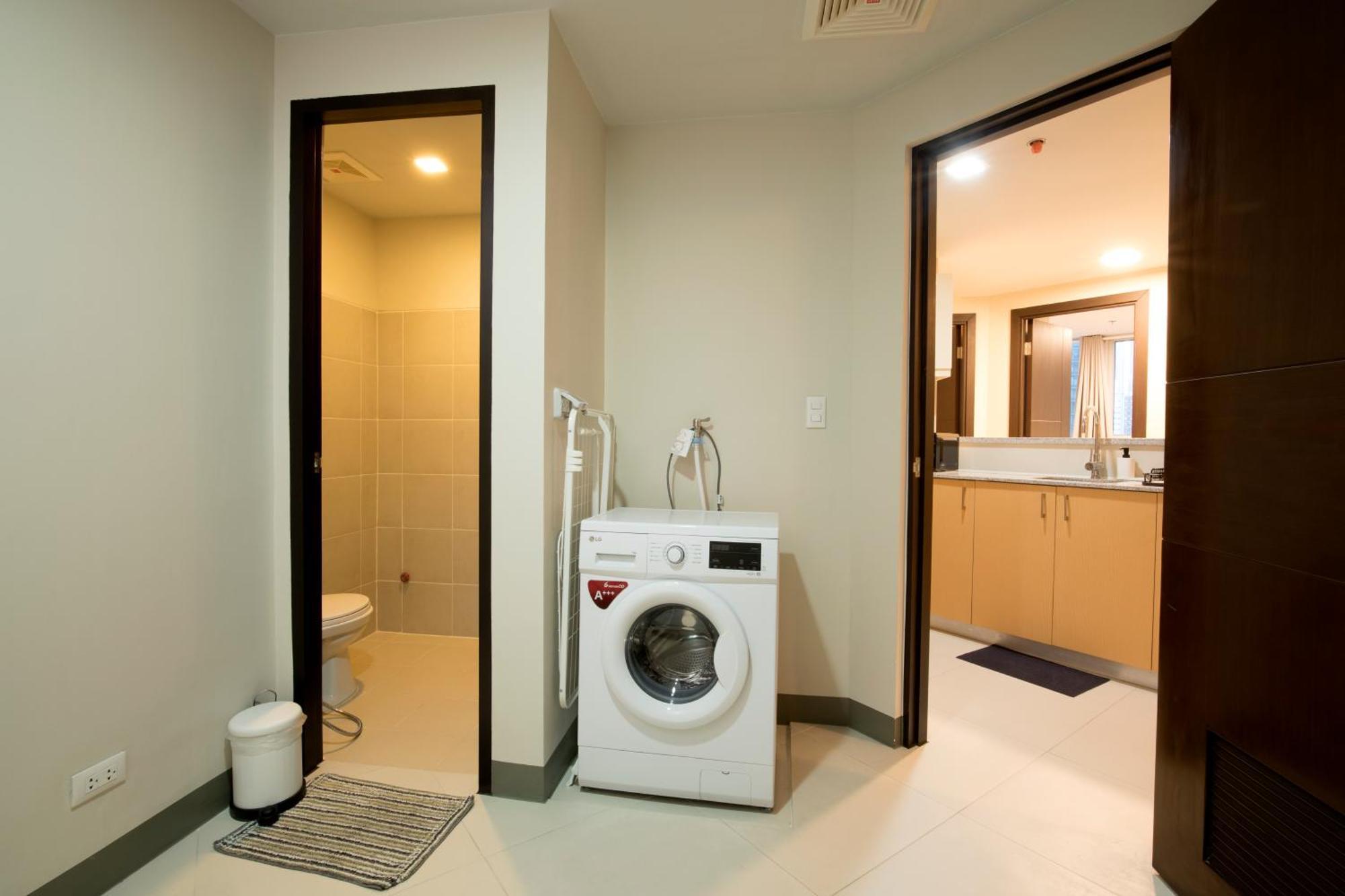 Uptown Parksuites Apartments Tower 2 Bgc By Ph Staycation Manila Dış mekan fotoğraf